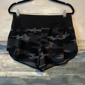 Athleta Camo Print Women's Shorts